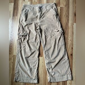 American Eagle Corduroy Wide Leg Cargo Pant - Size 16 Short